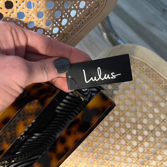 NWT - Lulus Tortoise Acrylic Box Clutch - Picture 9 of 9